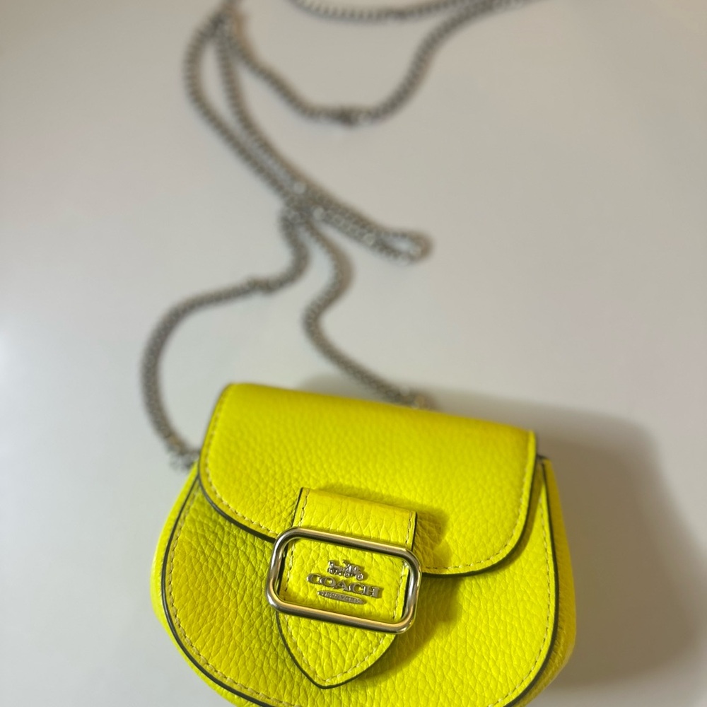 Coach Neon Green Mini Crossbody | Cancun Memories | Styled by Laura ❤️ - Picture 2 of 16